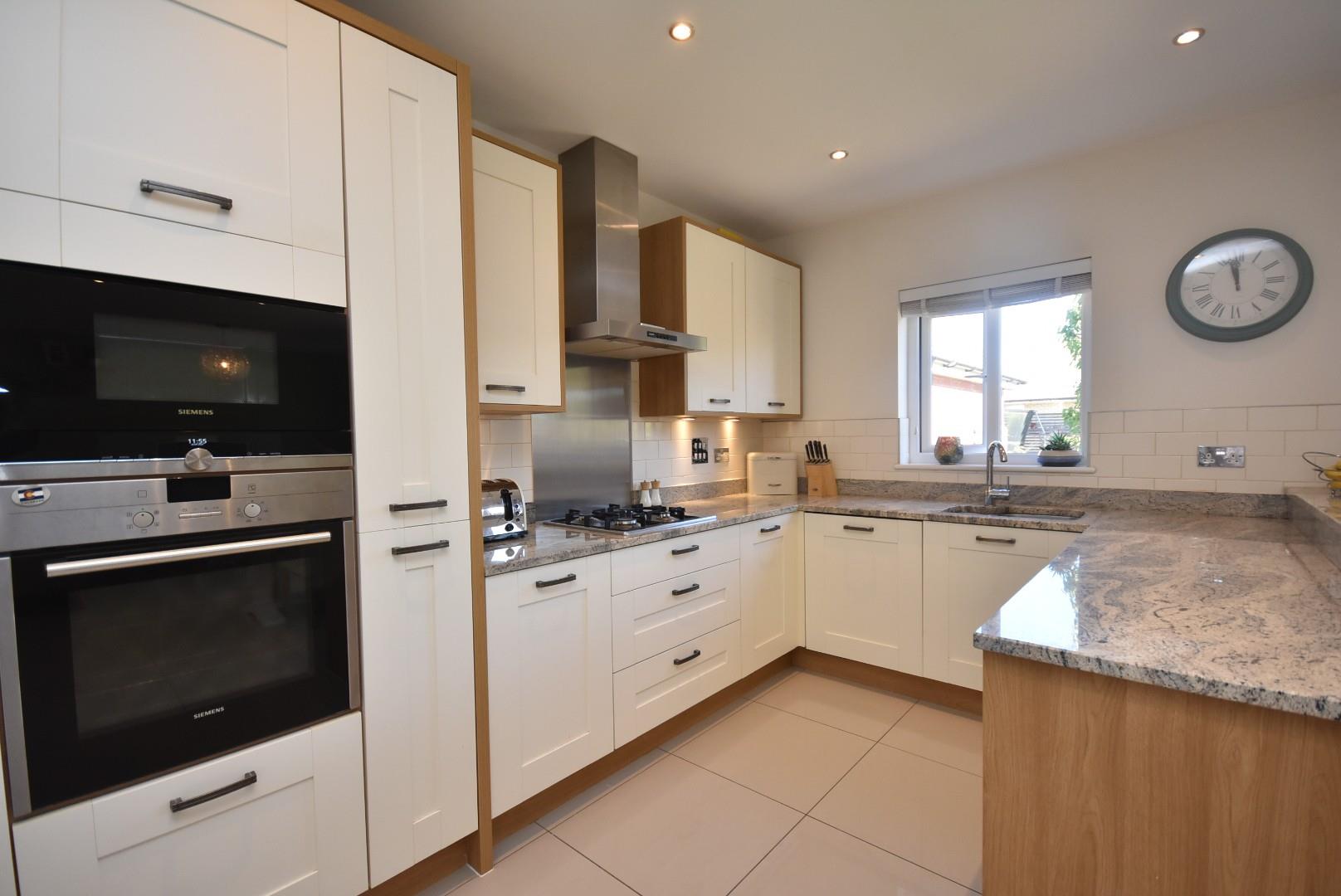 76 Burdons Close, Wenvoe, CF5 6FE